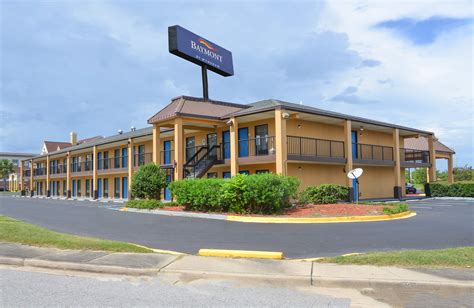 Search hotels in Santee .